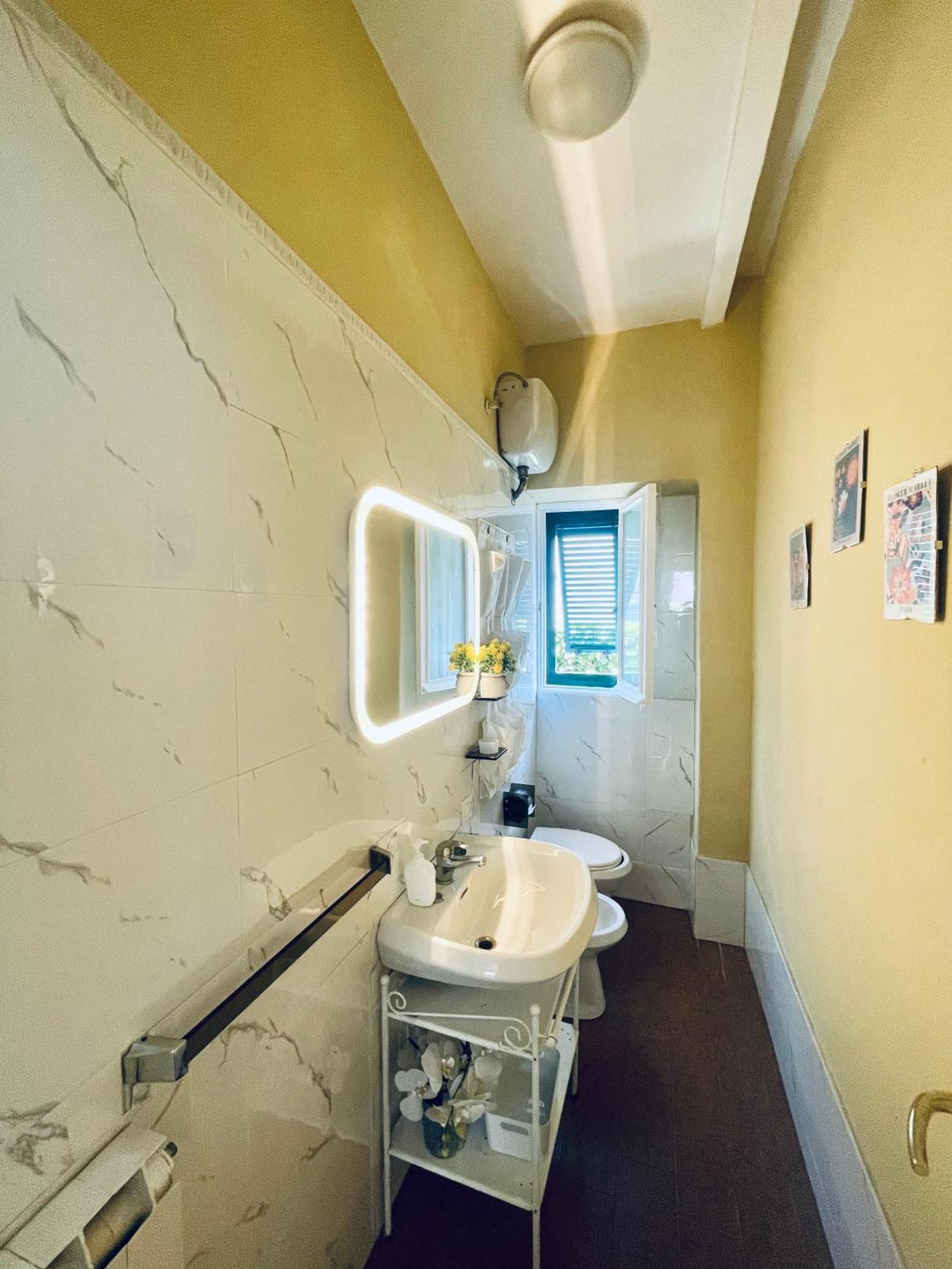 La Casa Dei Fiori Lägenhet La Spezia Exteriör bild